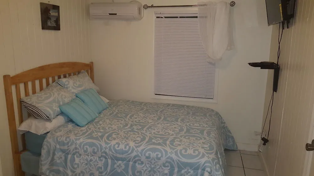 *** Hotel Great Exuma Beachouse Calvin Hill Bahamas