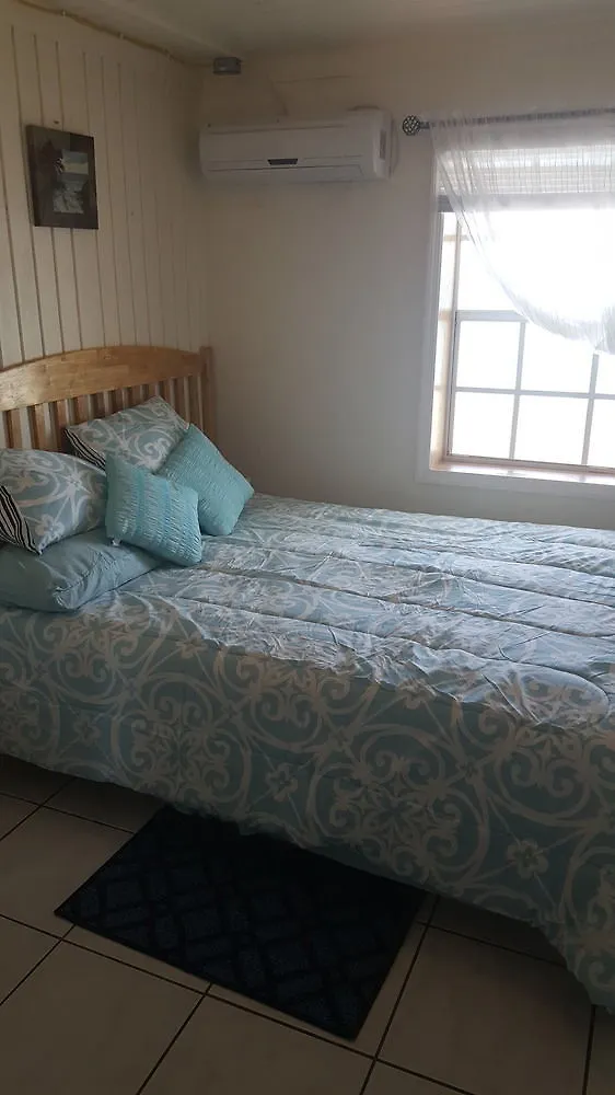 Great Exuma Beachouse Calvin Hill 3*,  Μπαχάμες